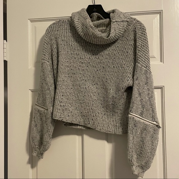 LF cowneck Sweater - Picture 1 of 2